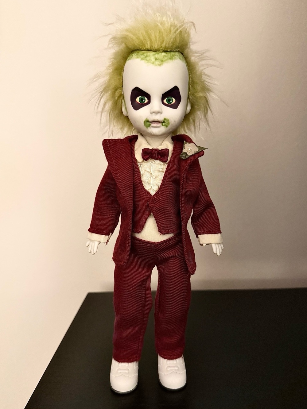 Mezco Living Dead Dolls Presents "Beetlejuice" Wedding Suit (NO BOX)